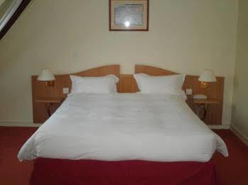 Ibis Styles La Reine 3*