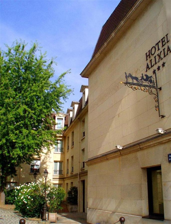 Ibis Styles La Reine 3*